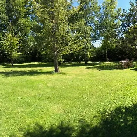 אתר קמפינג Les Roulottes De Dilou Cerise