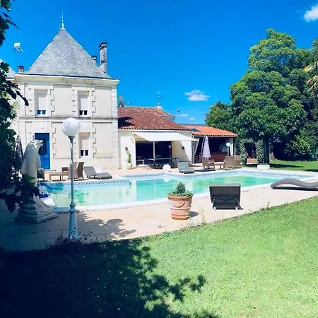 אתר קמפינג Les Roulottes De Dilou Cerise