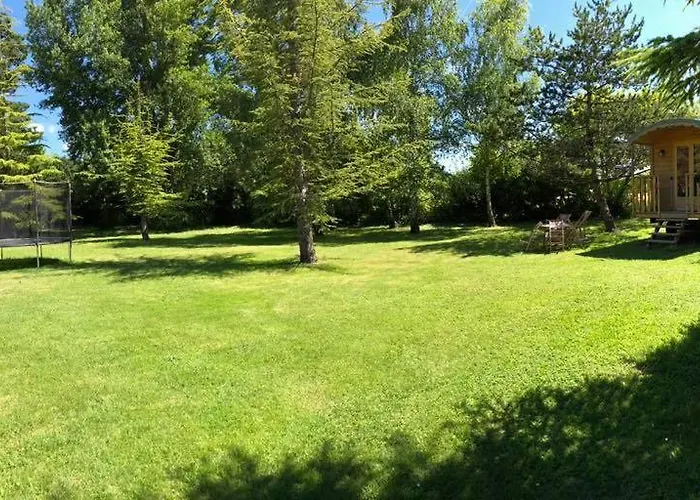 Кемпинг Les Roulottes De Dilou Cerise