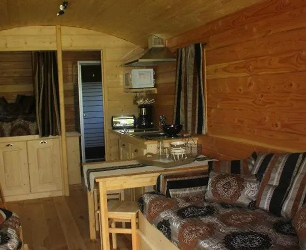 Les Roulottes De Dilou Cerise * Matha